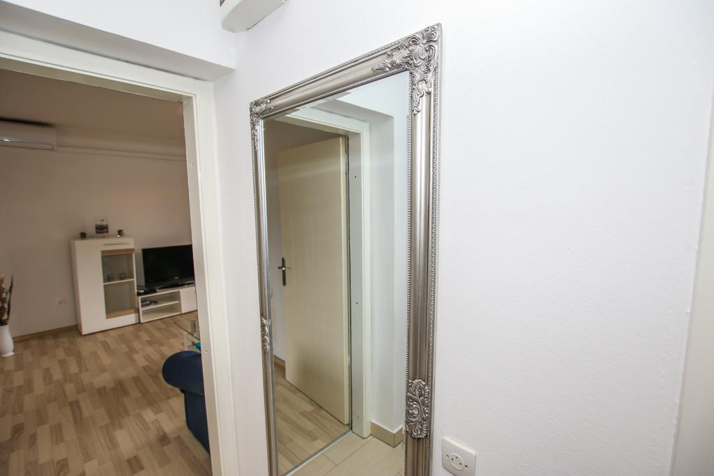 Apartment Bojan Porec Exterior photo